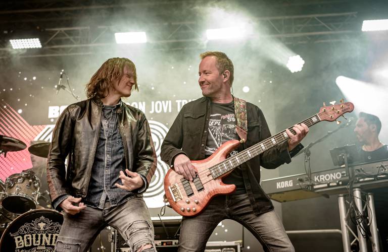 Bounce Bon-Jovi-Tribute / LIVE